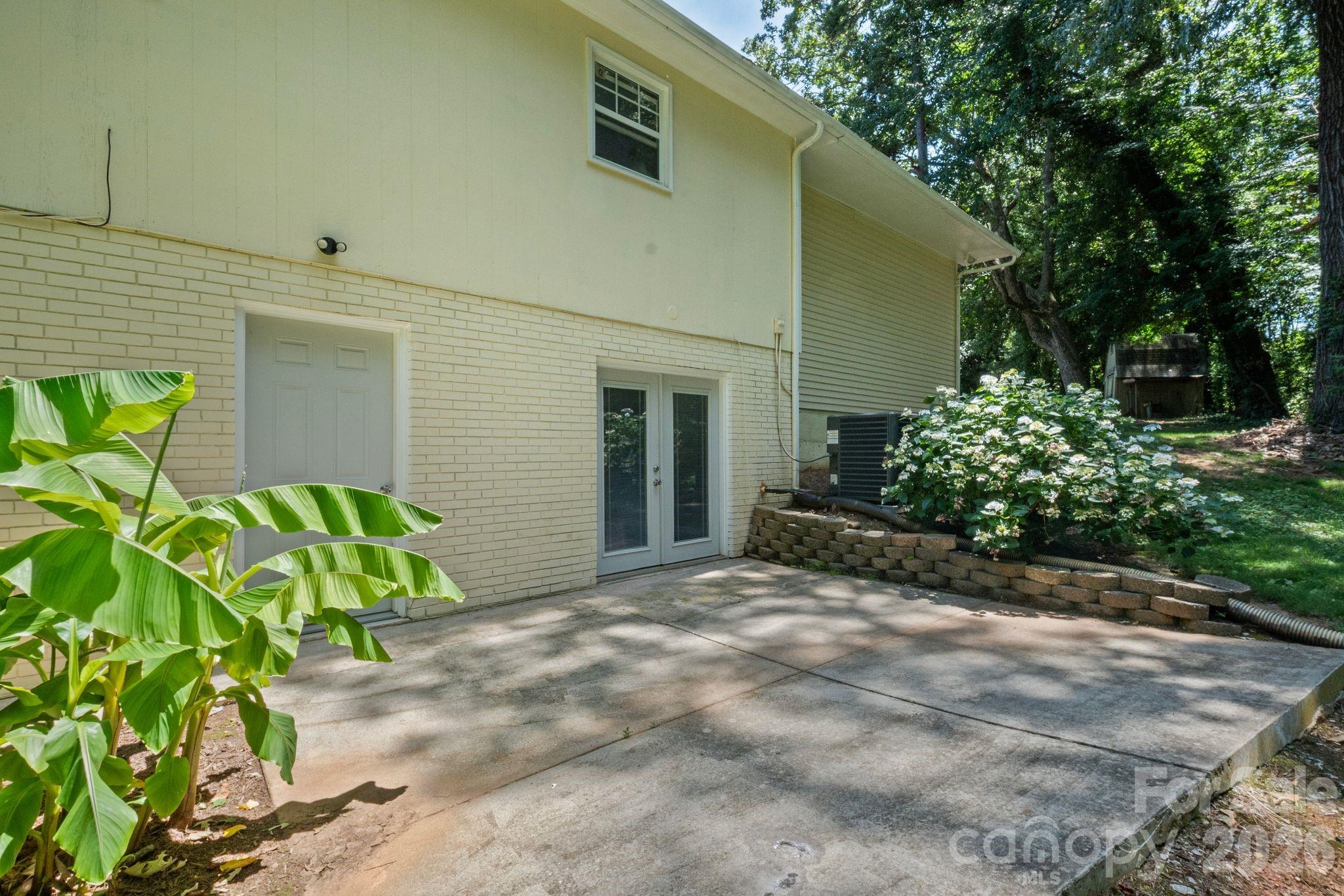 137 Hiram Road
