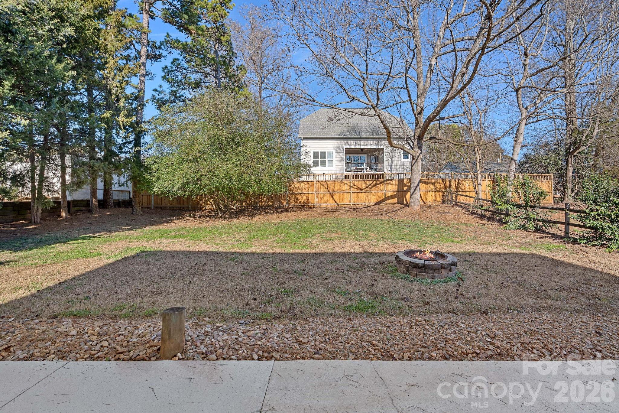 248 Commodore Loop