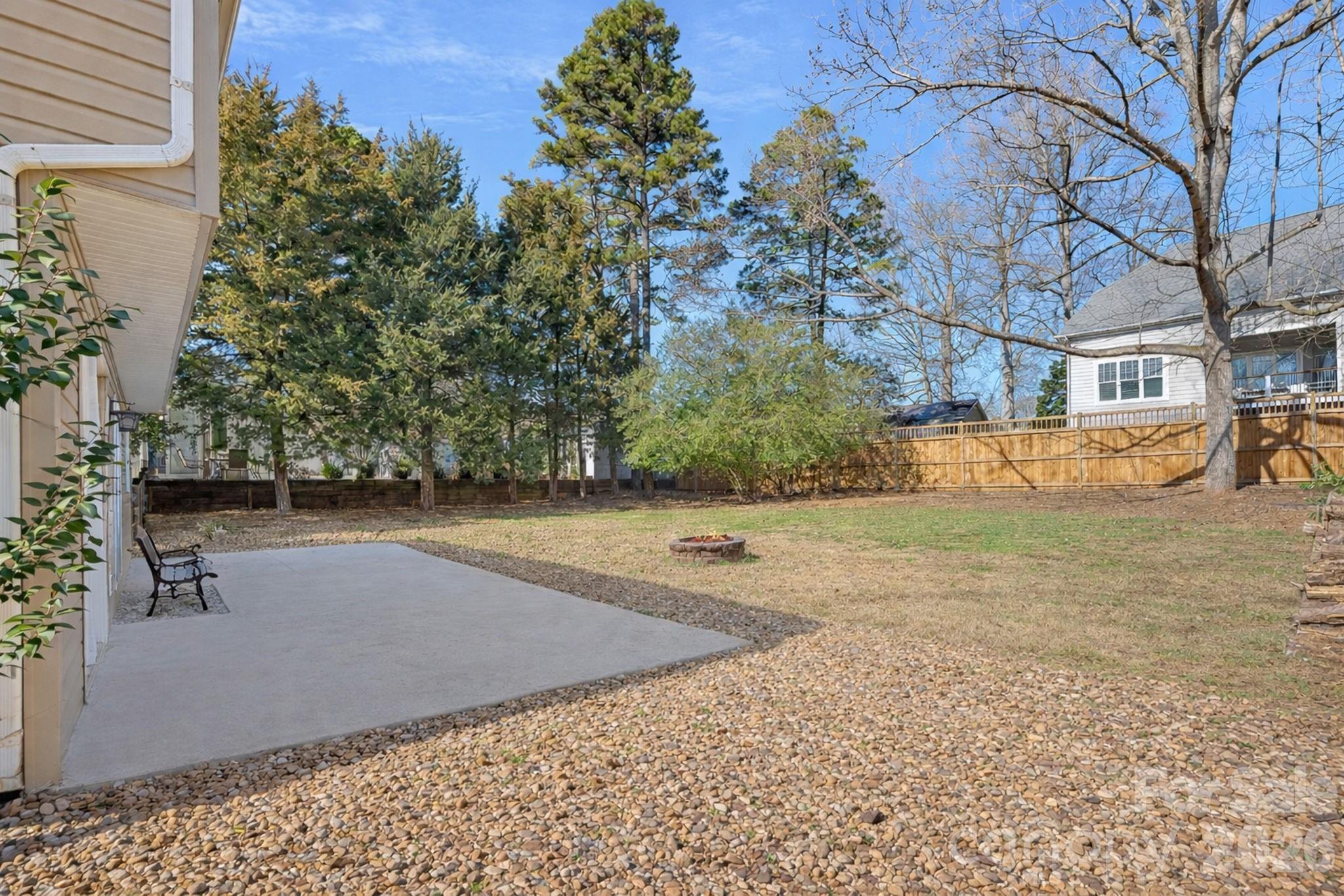 248 Commodore Loop