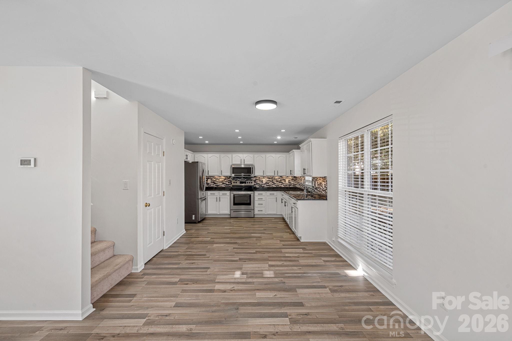 248 Commodore Loop
