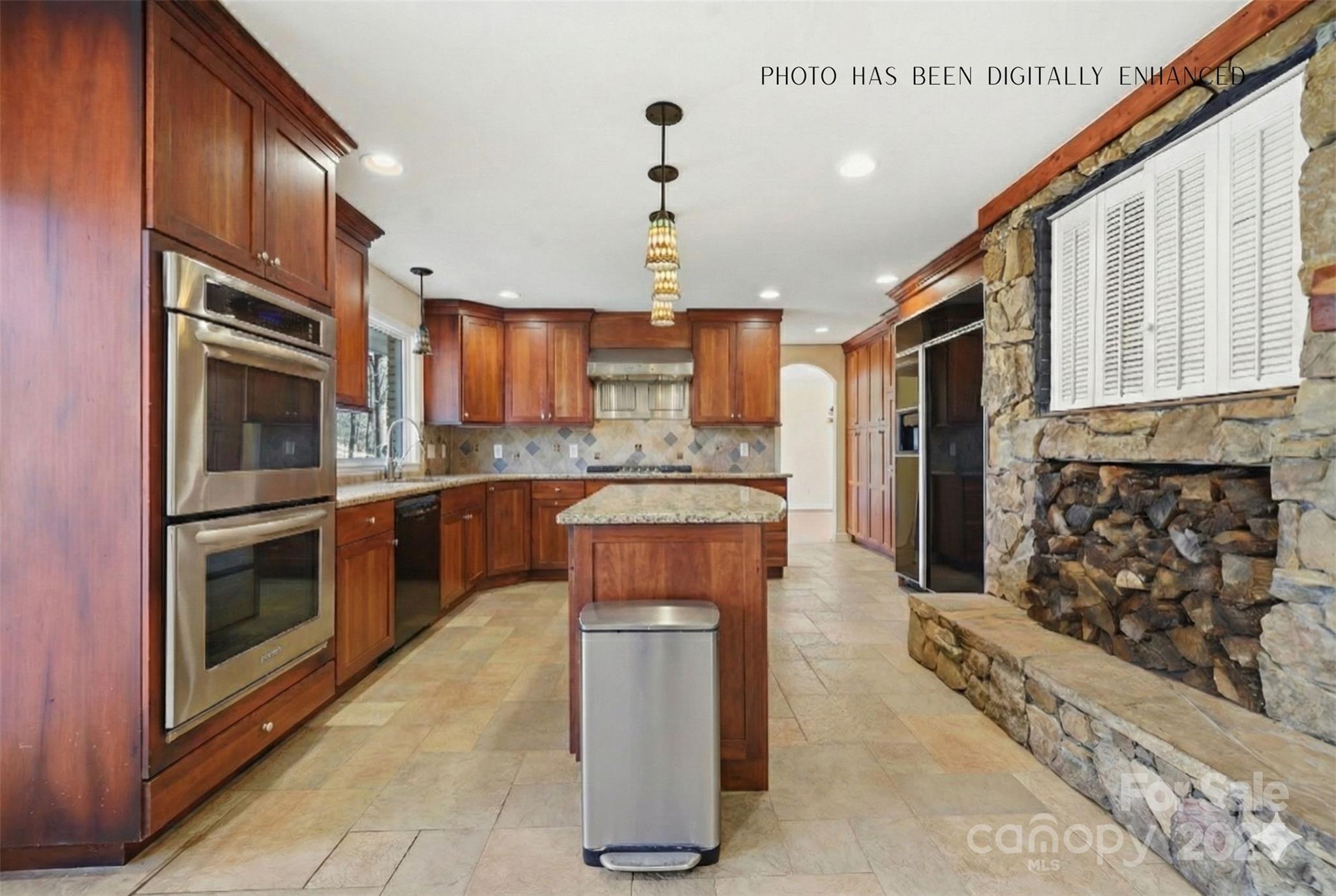 138 Kingsway Circle