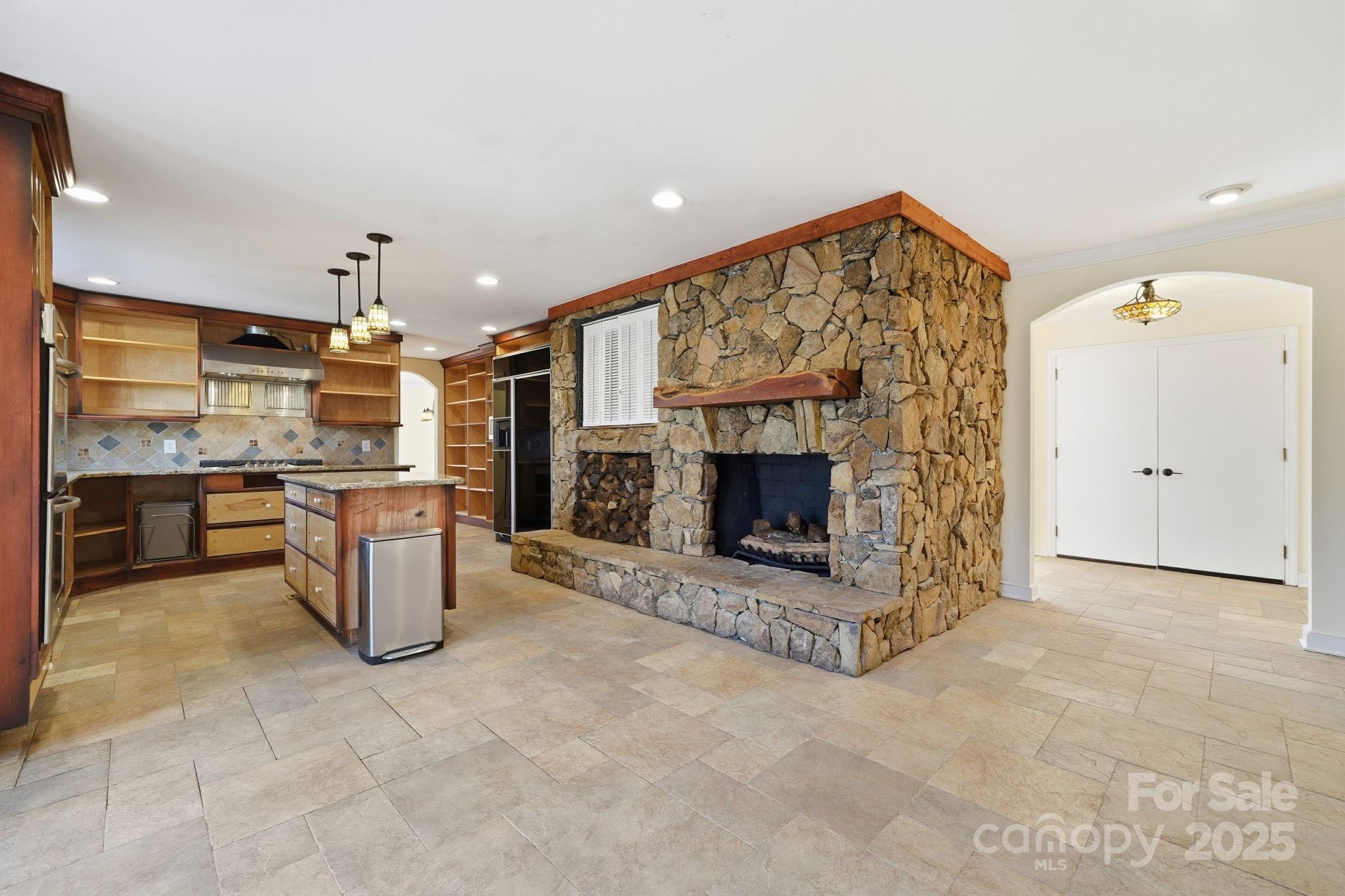 138 Kingsway Circle