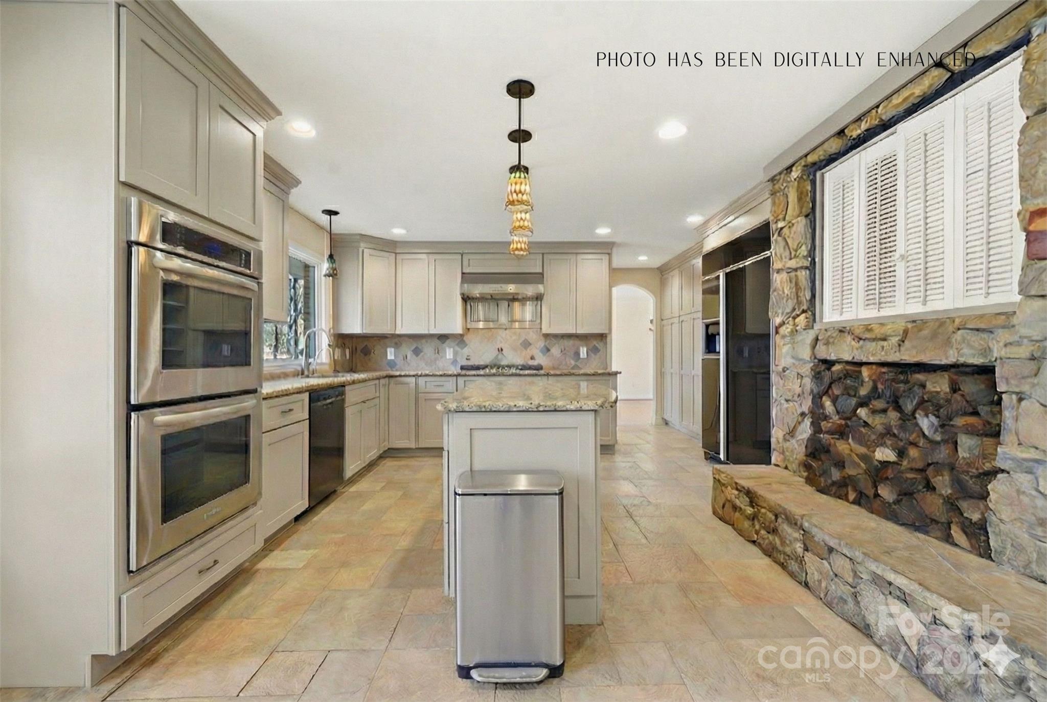 138 Kingsway Circle