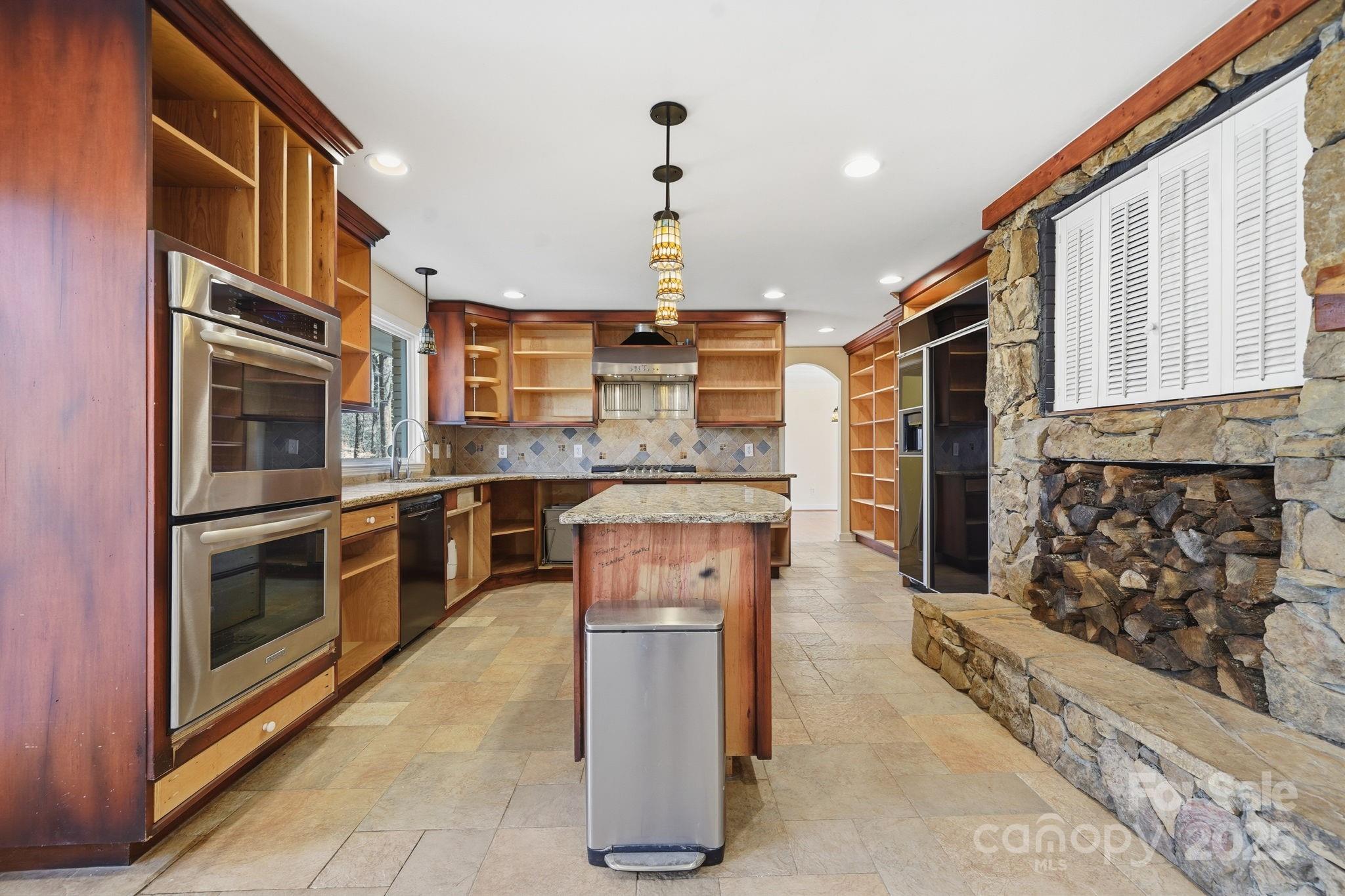 138 Kingsway Circle