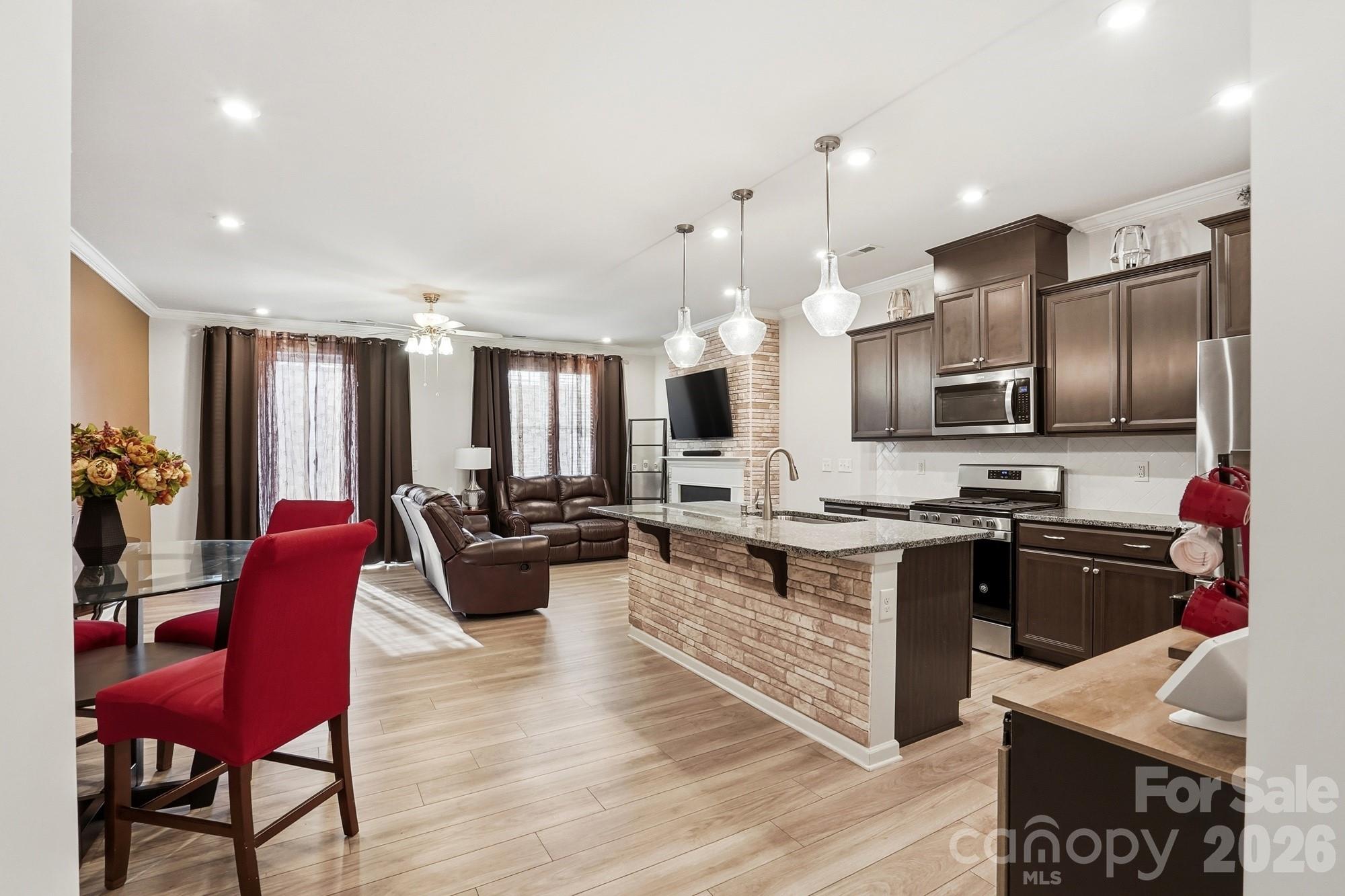 16038 Red Buckeye Lane