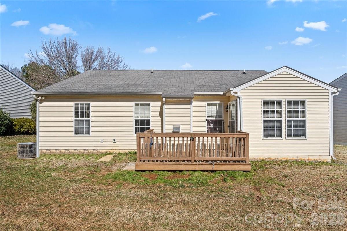1528 Oakdale Green Drive