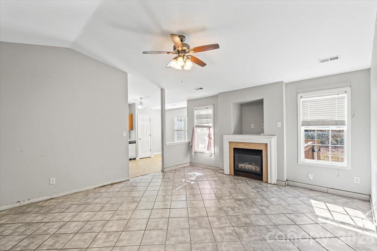 1528 Oakdale Green Drive