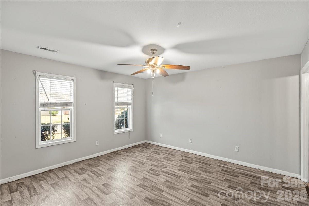 1528 Oakdale Green Drive