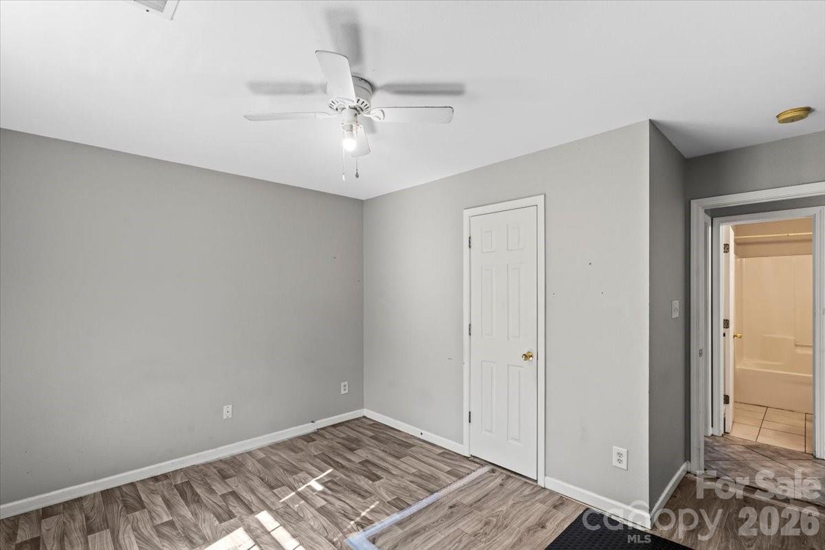 1528 Oakdale Green Drive