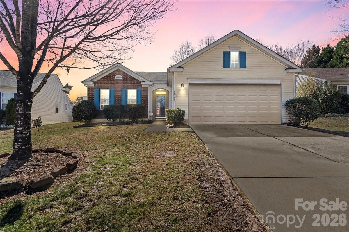 1528 Oakdale Green Drive