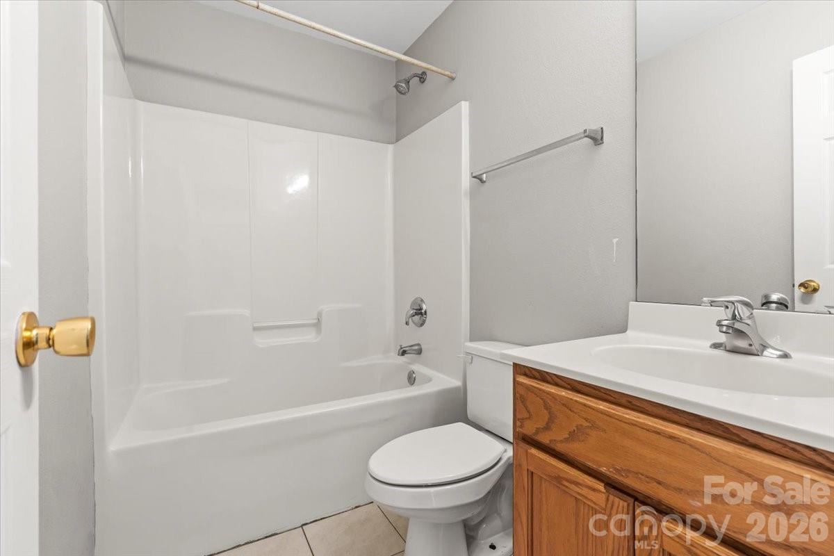 1528 Oakdale Green Drive