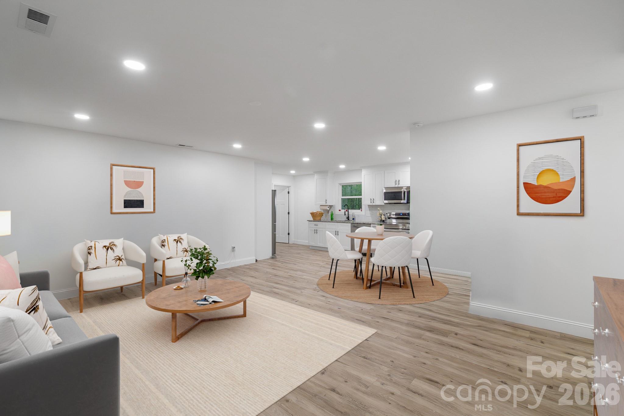 908 Woodside Drive