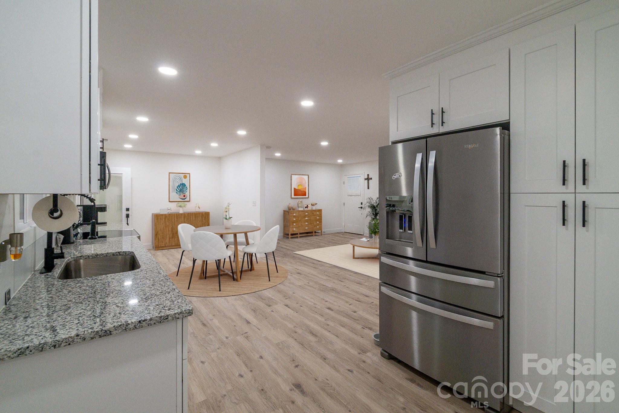 908 Woodside Drive