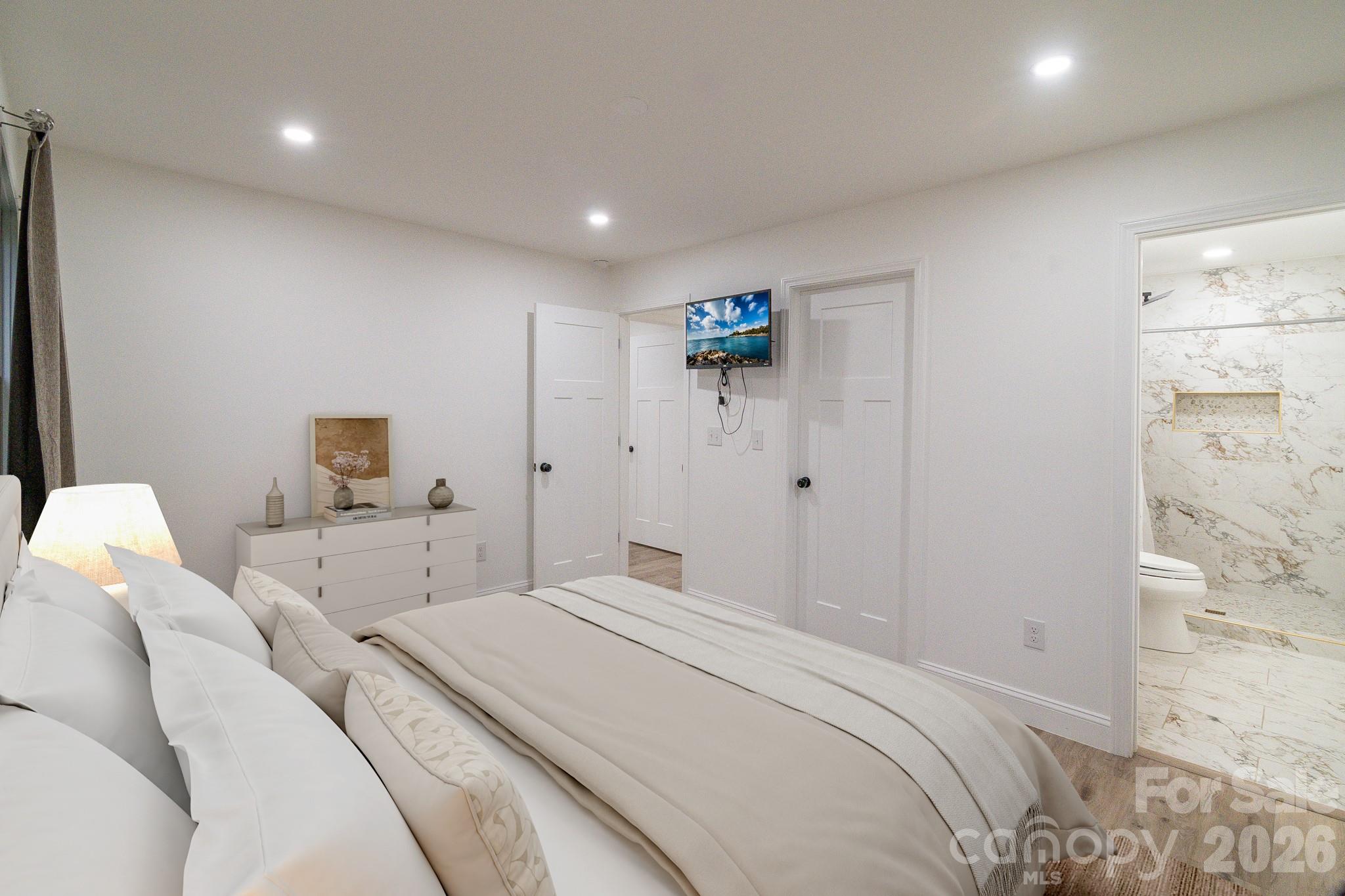 908 Woodside Drive