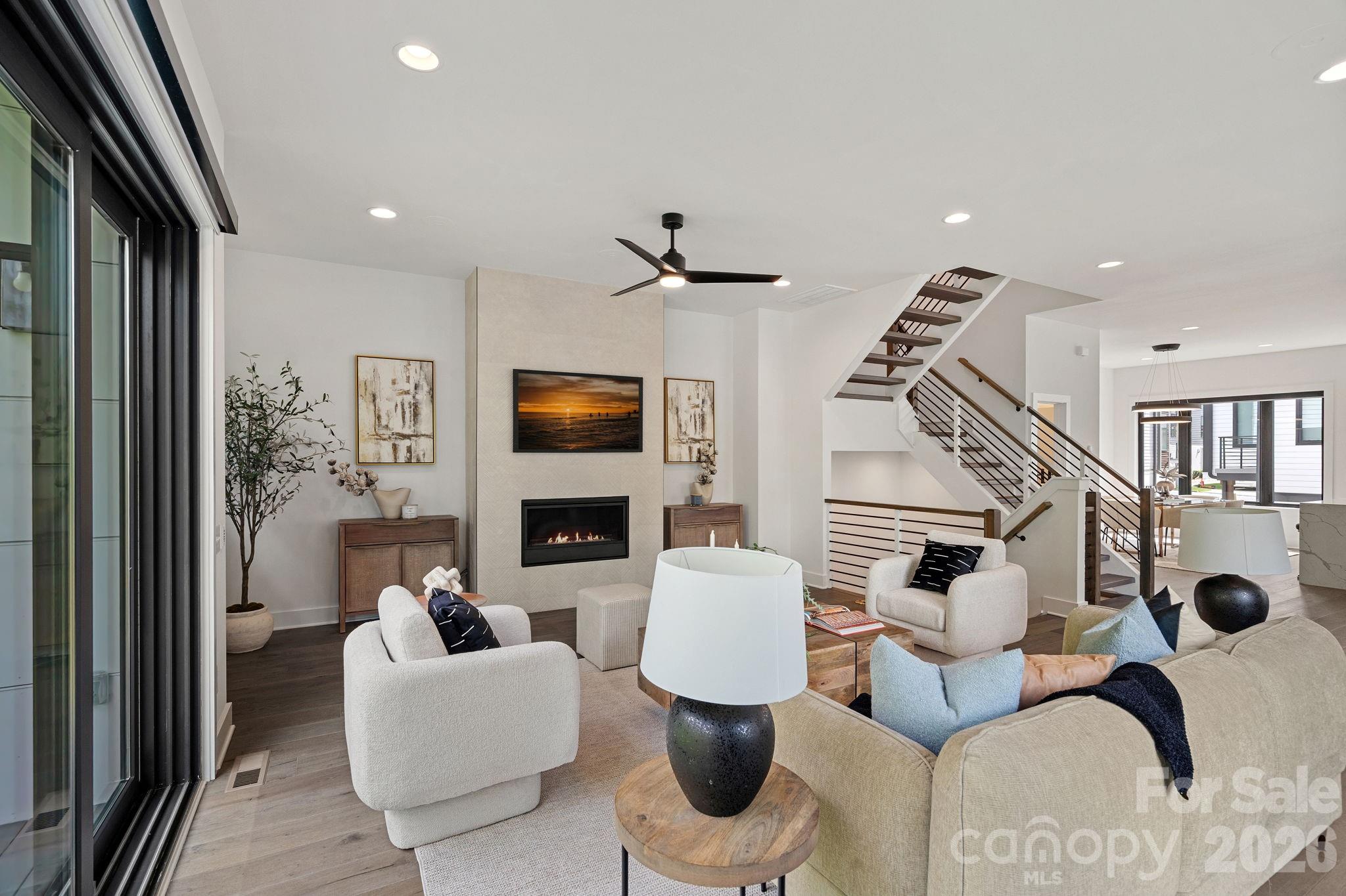 1006 Westbrook Drive Unit: B