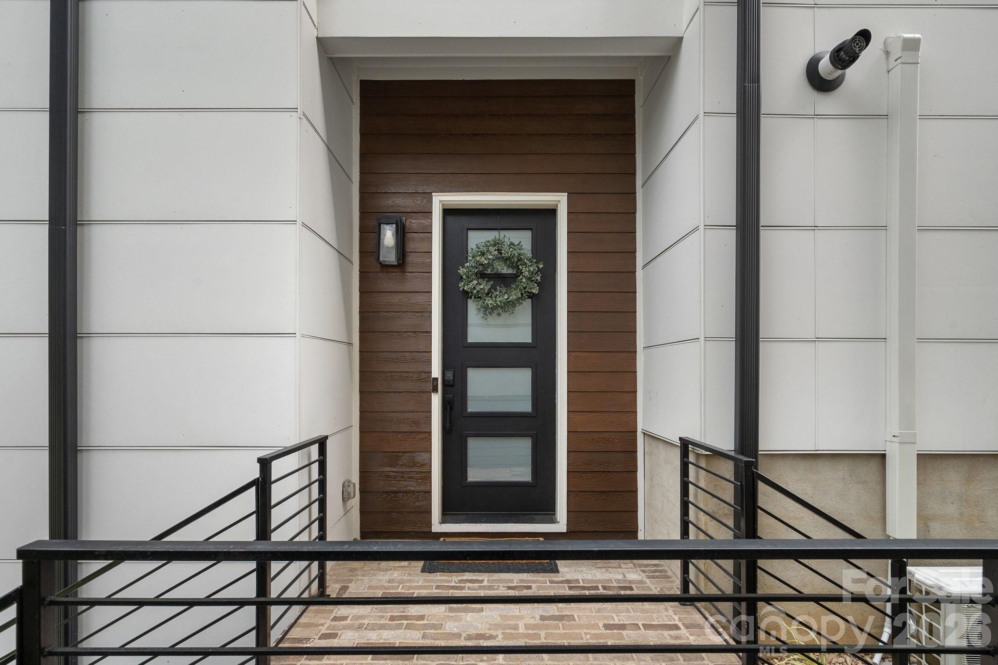 1006 Westbrook Drive Unit: B