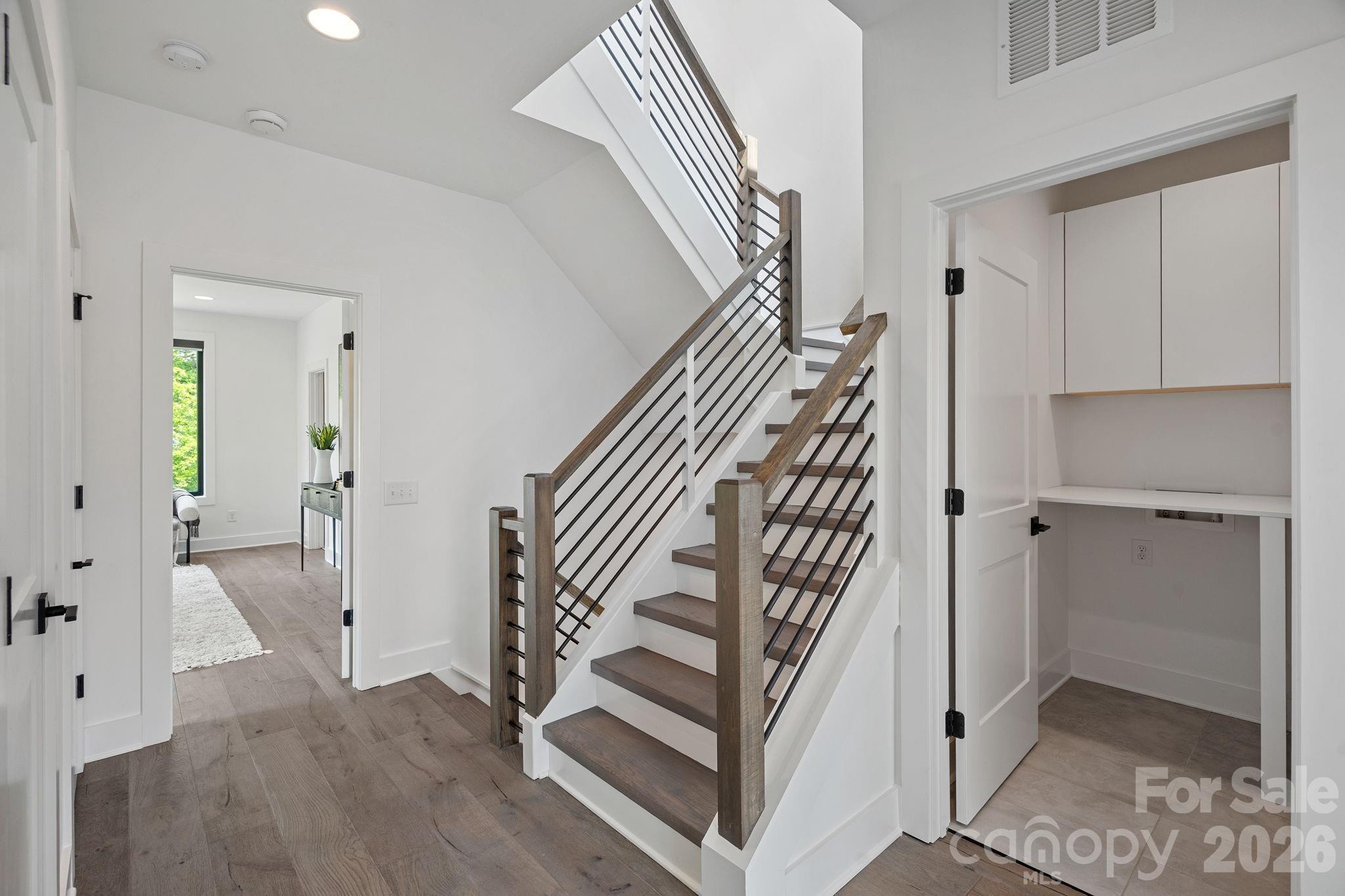 1006 Westbrook Drive Unit: B