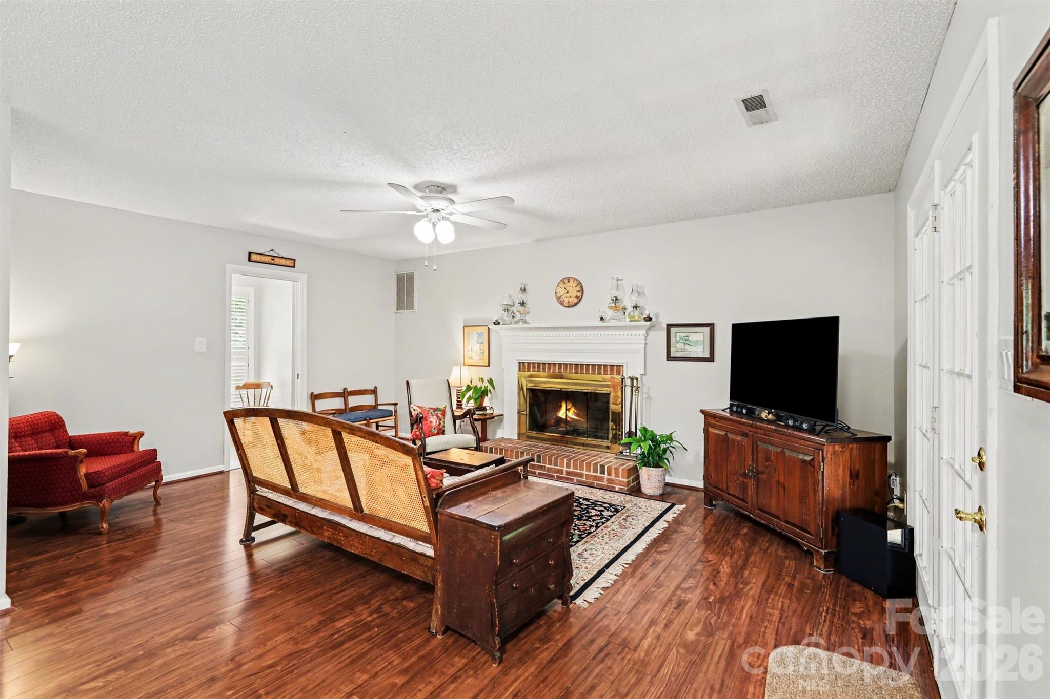 7218 Glen Brook Lane