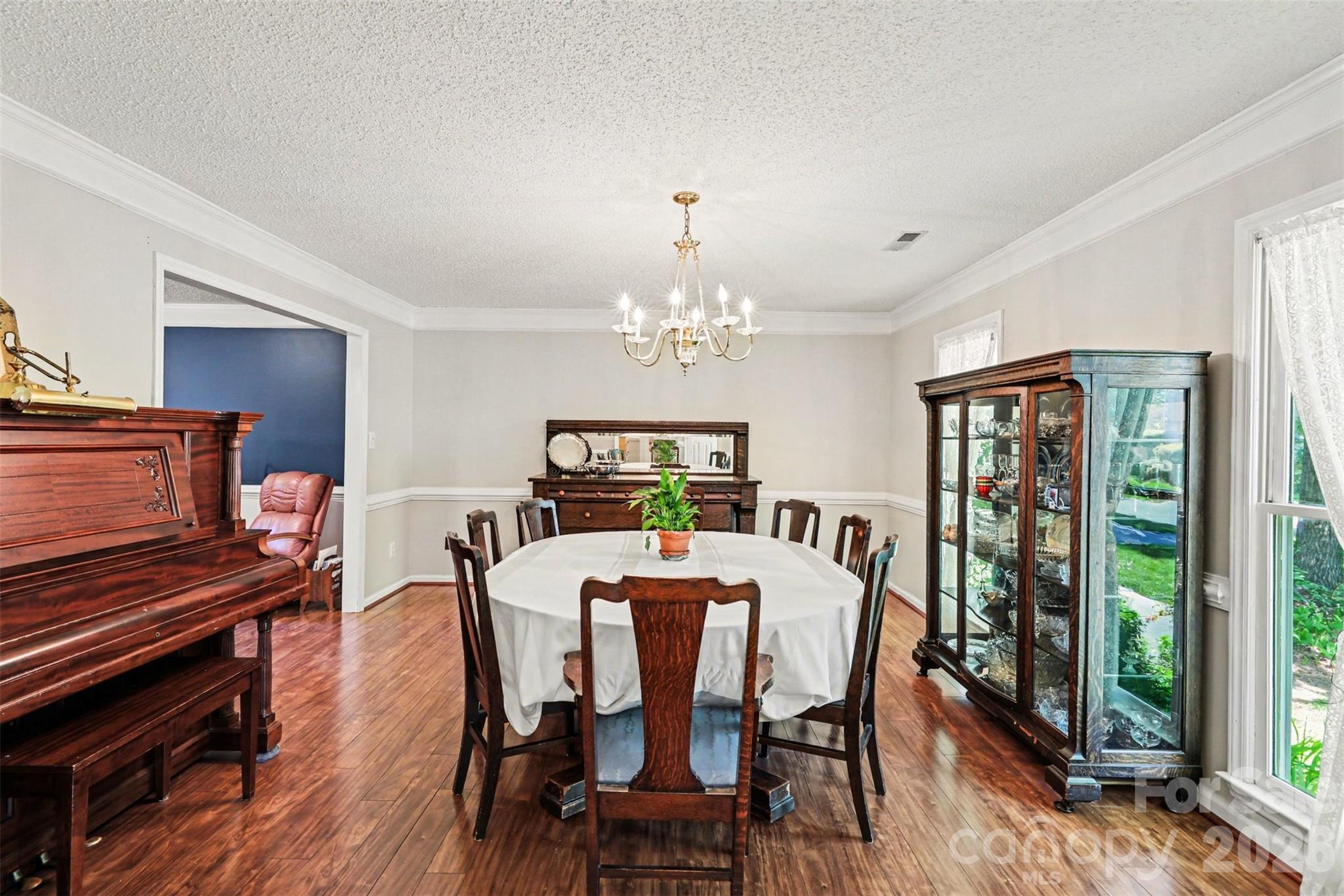 7218 Glen Brook Lane