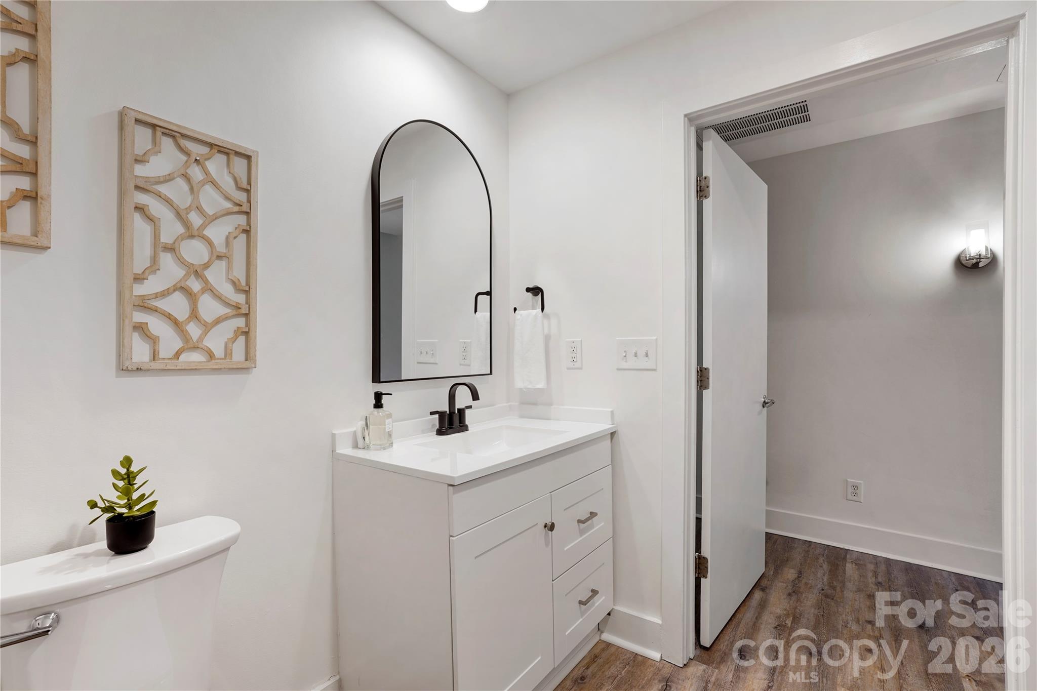 1611 Central Avenue Unit: 406