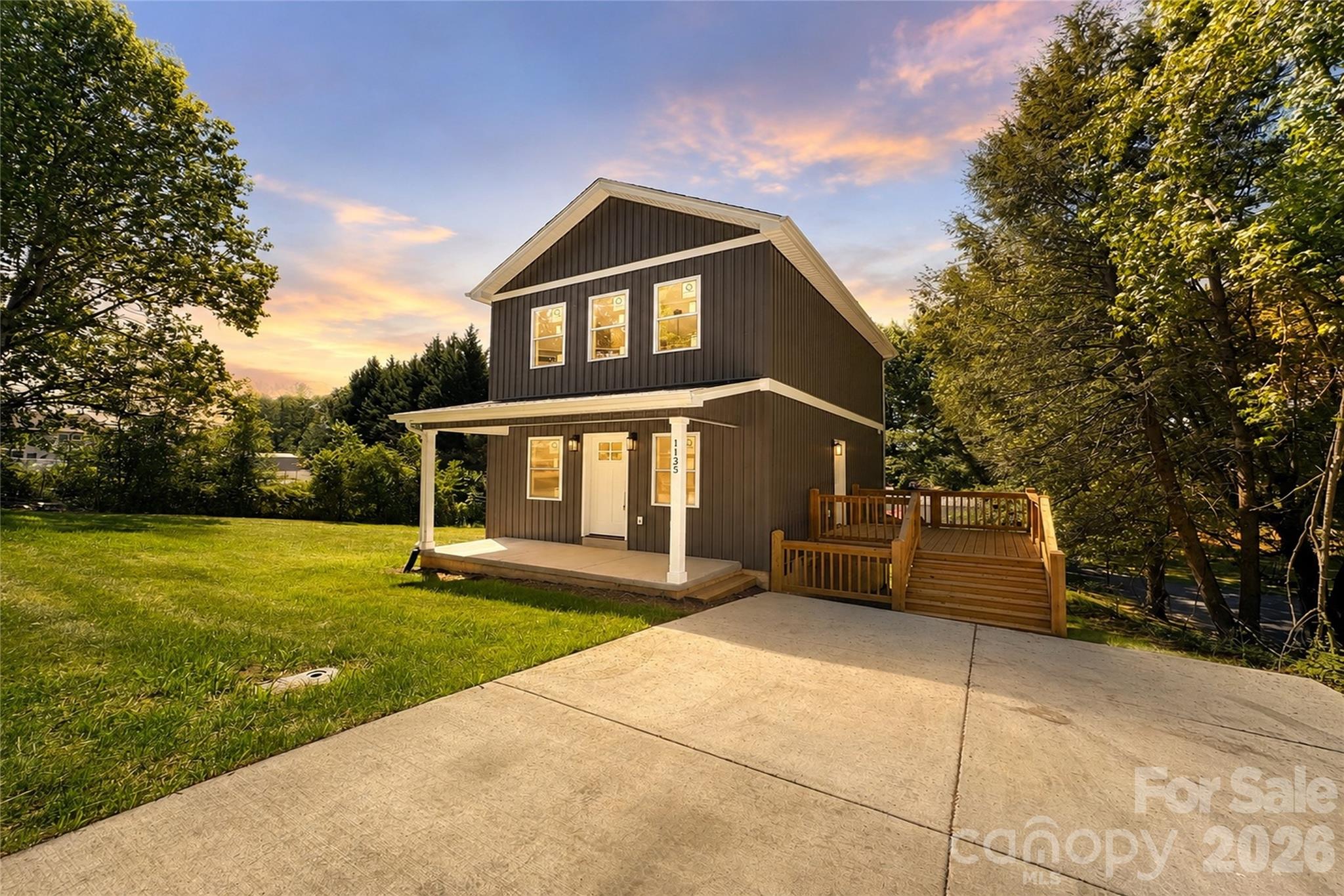 1135 Apple Lane