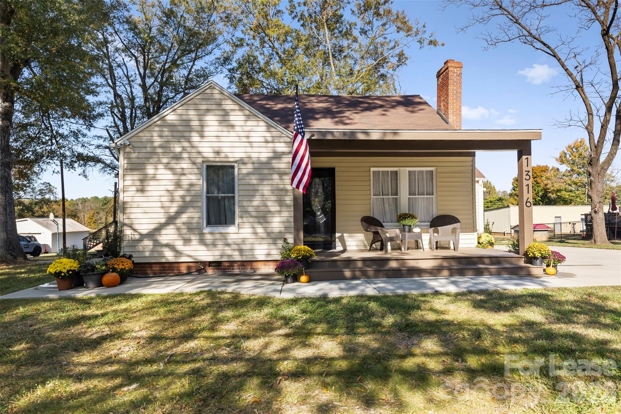 1316 Mecklenburg Highway