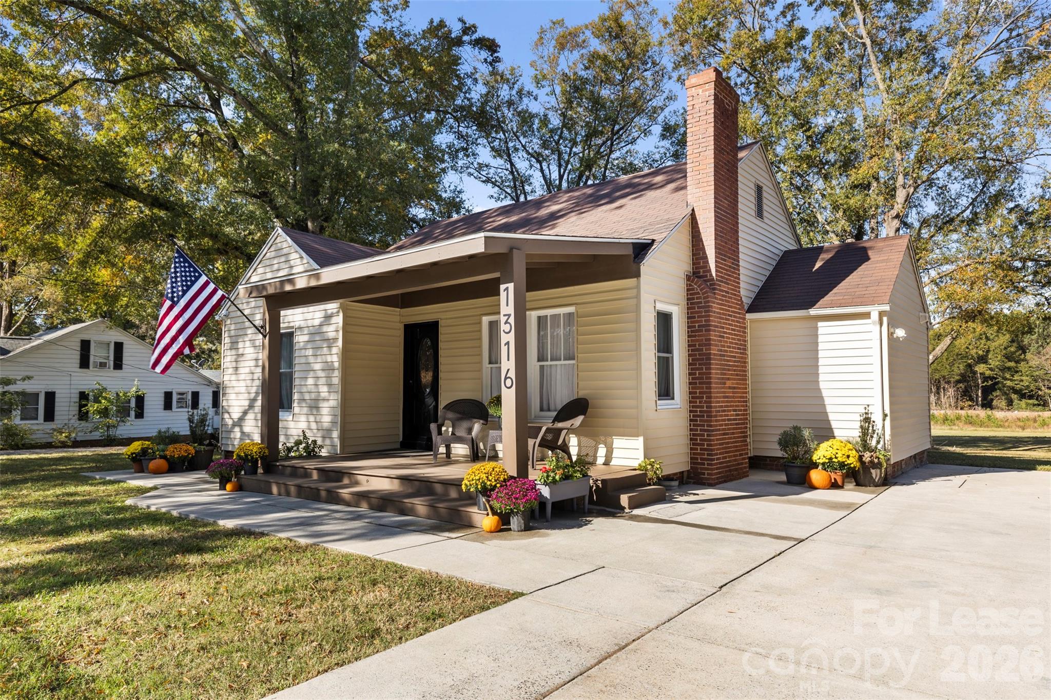 1316 Mecklenburg Highway