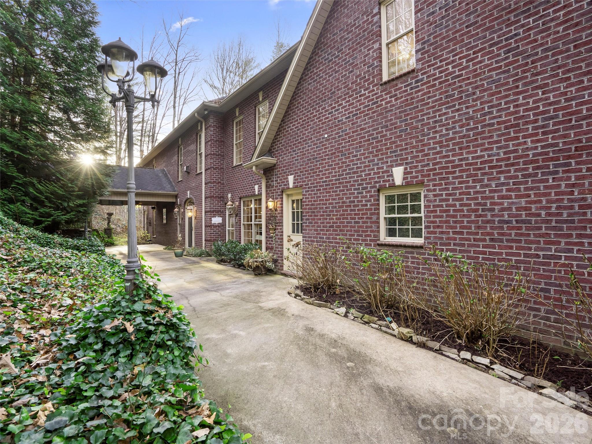 2983 Rockwood Drive