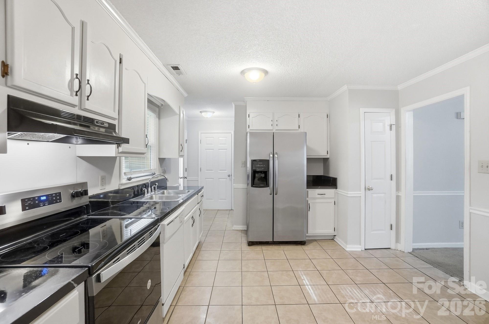 618 Tryon Place