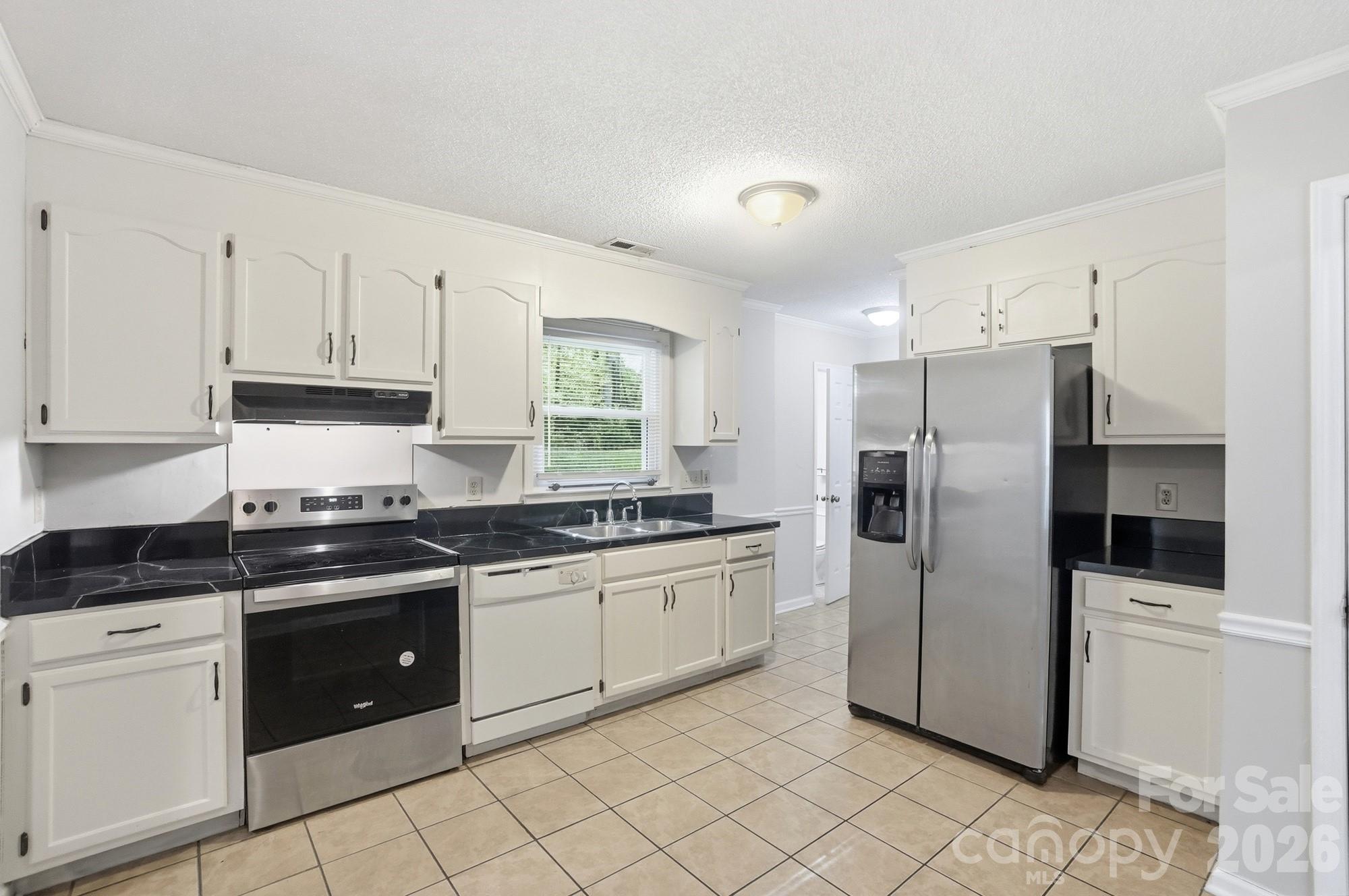 618 Tryon Place