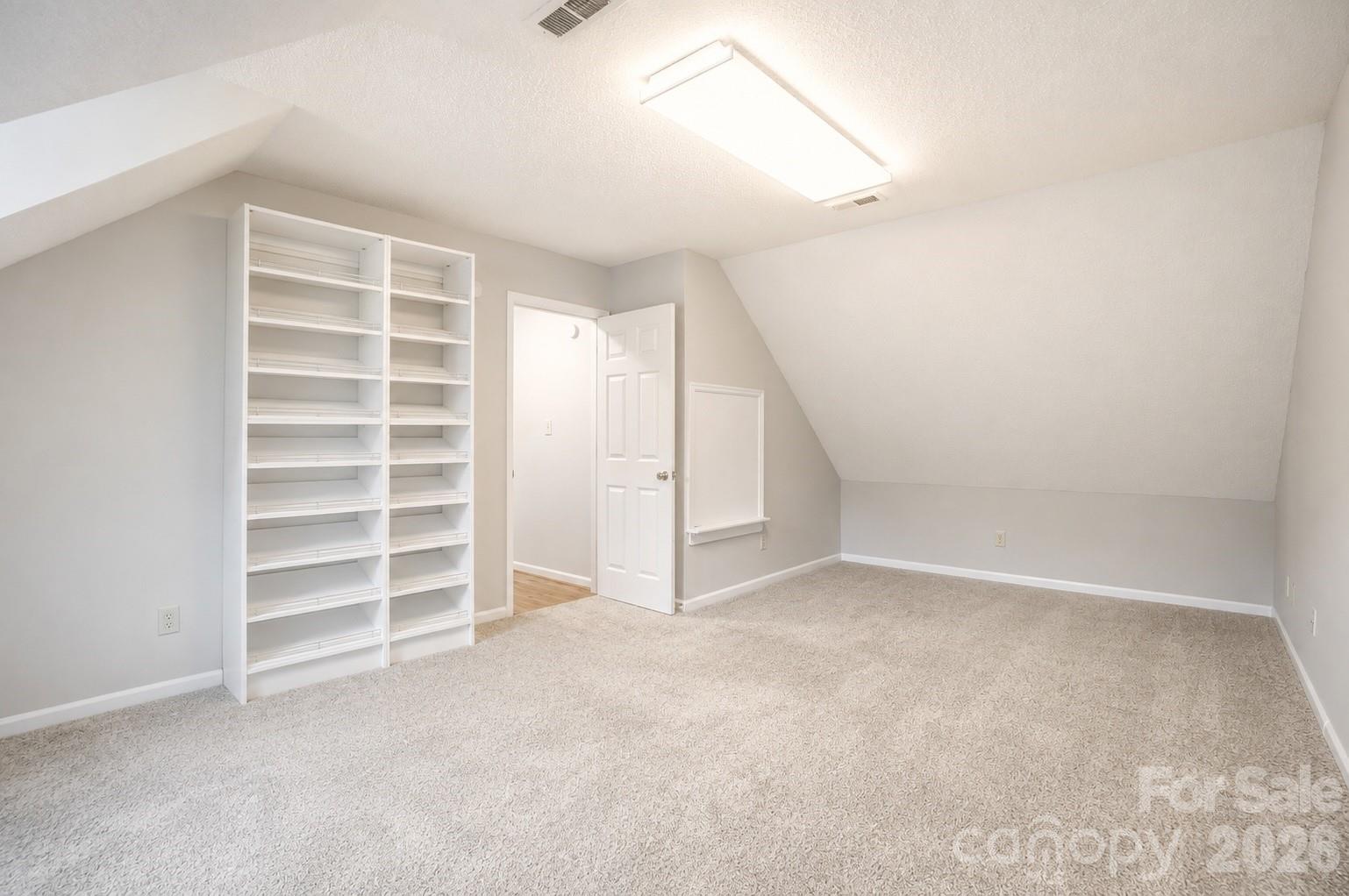 618 Tryon Place