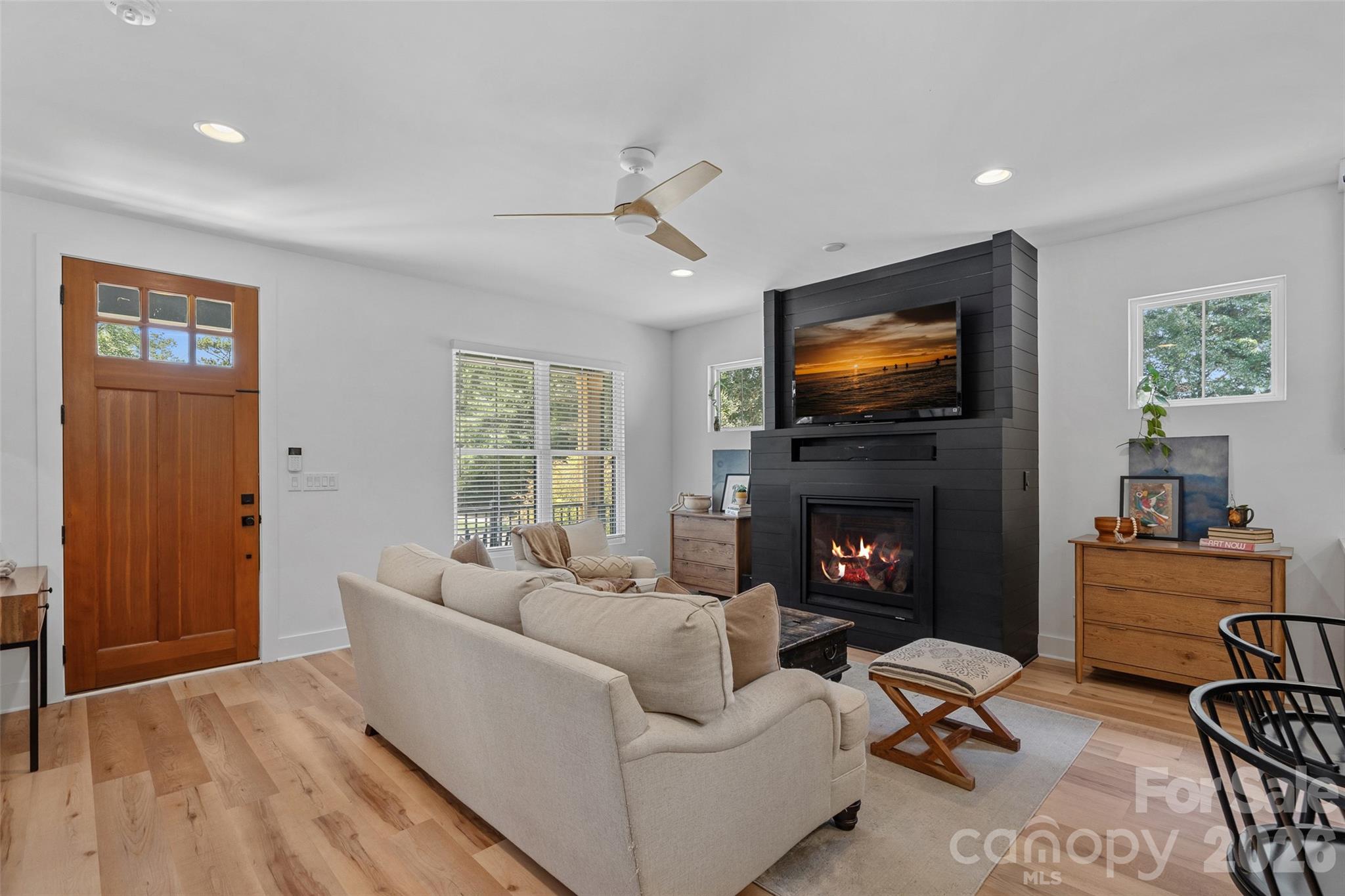 1642 Longfellow Street