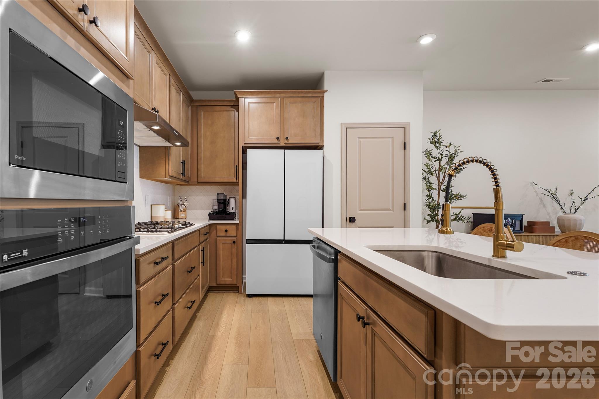 115 Forest Lake Boulevard Unit: B