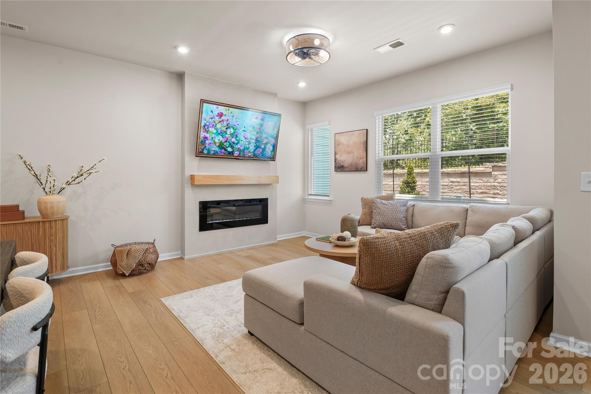 115 Forest Lake Boulevard Unit: B
