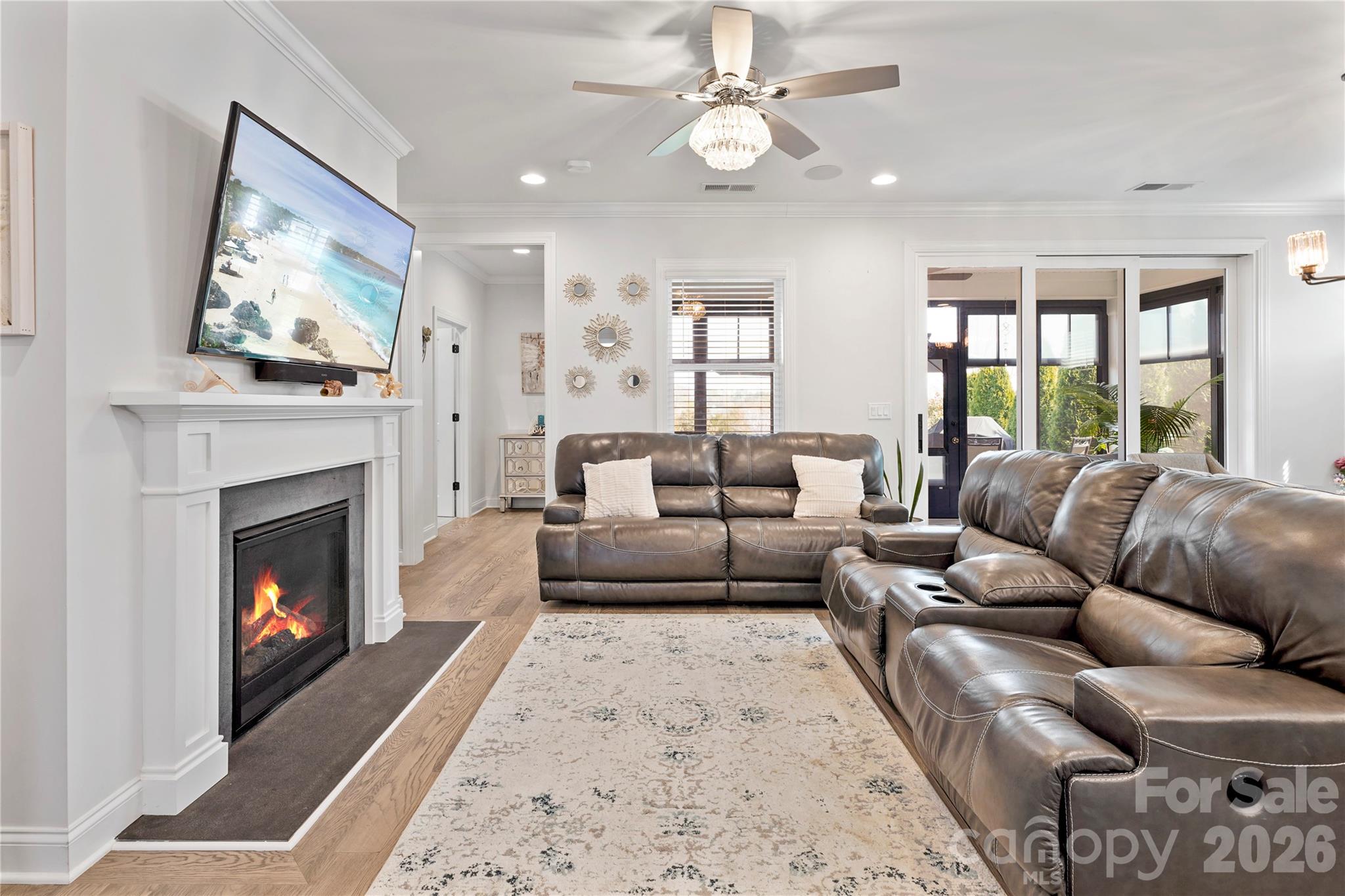 445 Bowline Drive