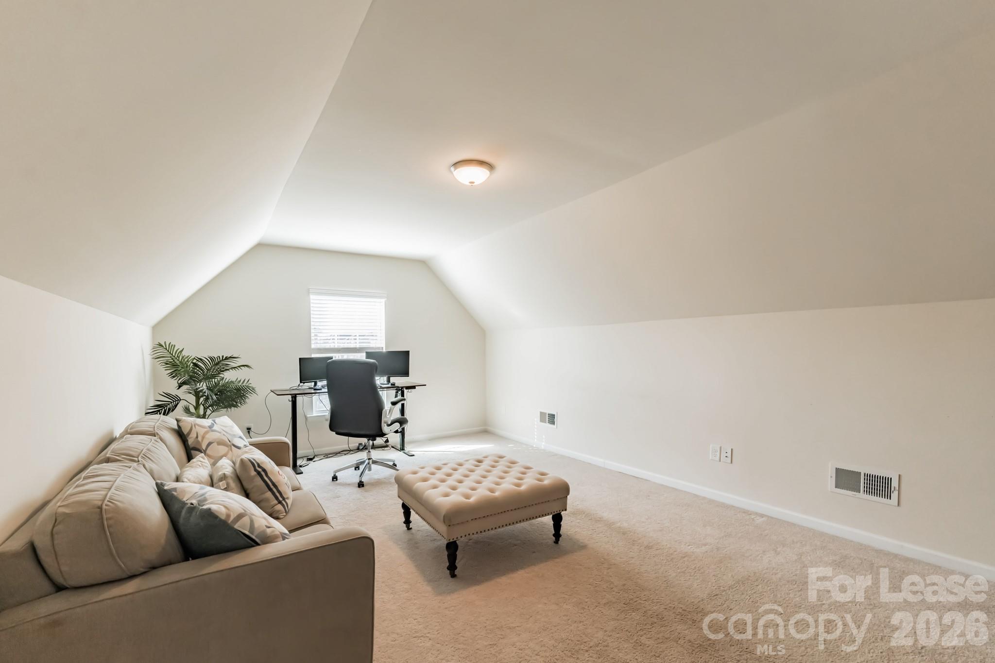 5826 Castlecove Road