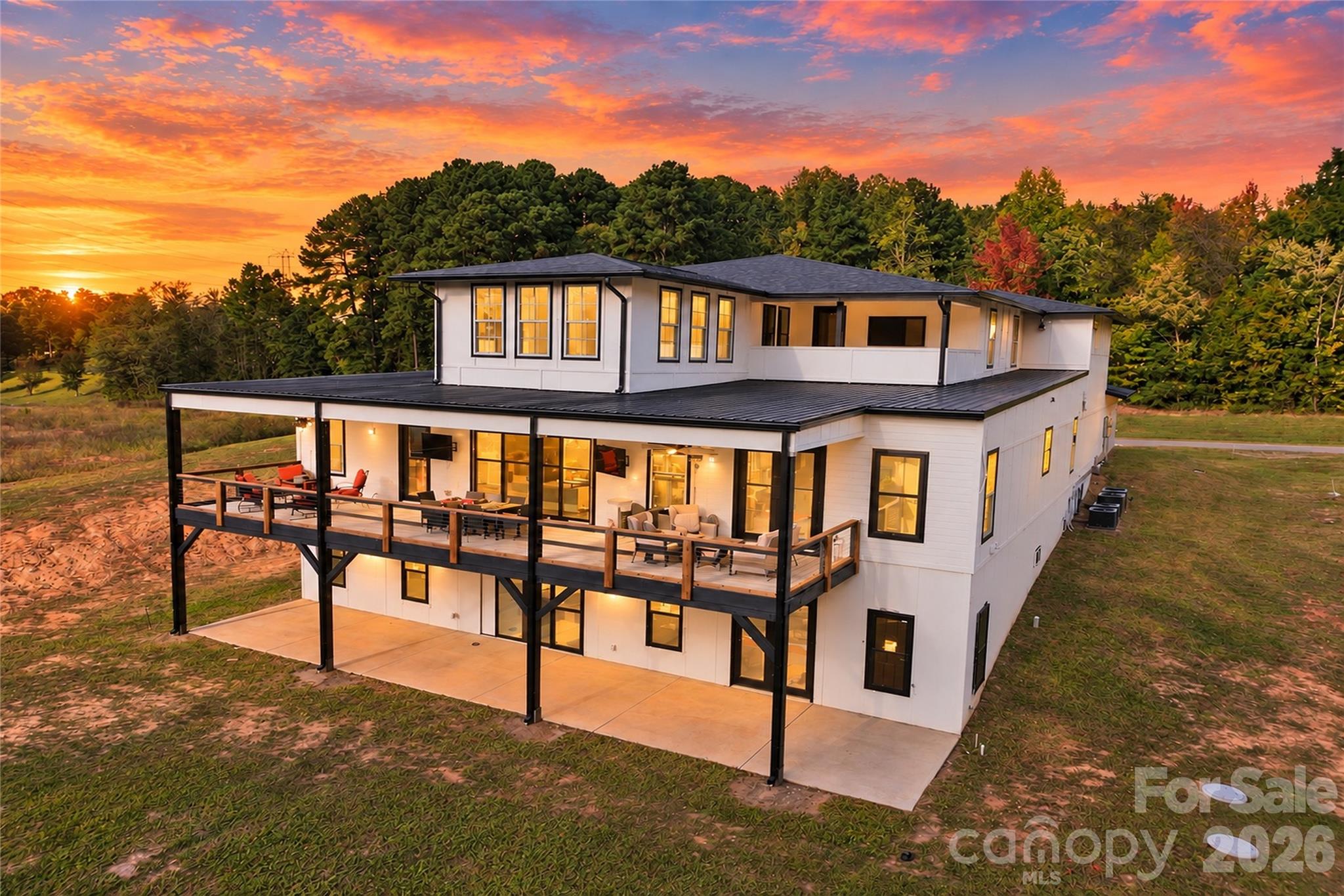 4987 Wildlife Lane