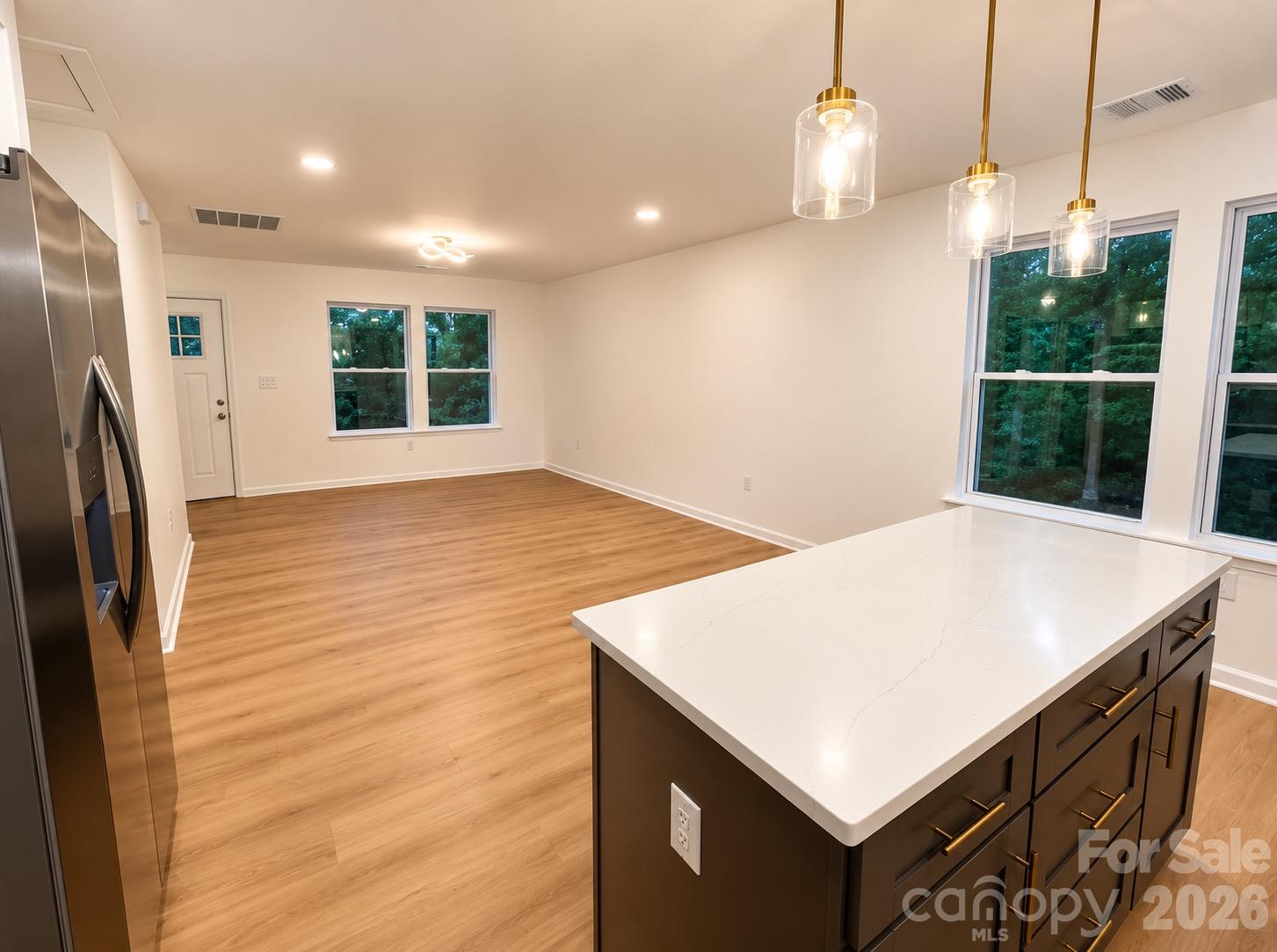 521 Castlewood Circle