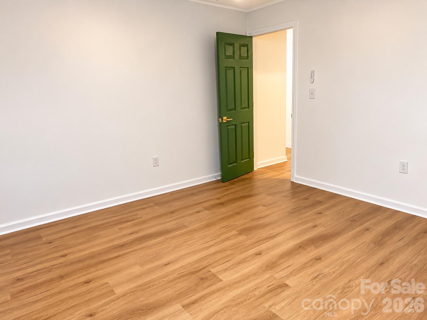 521 Castlewood Circle