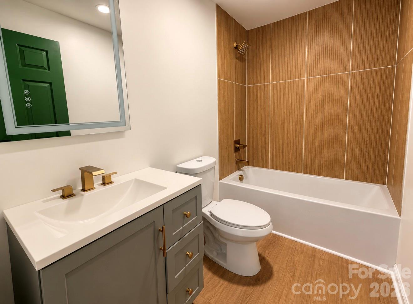 521 Castlewood Circle