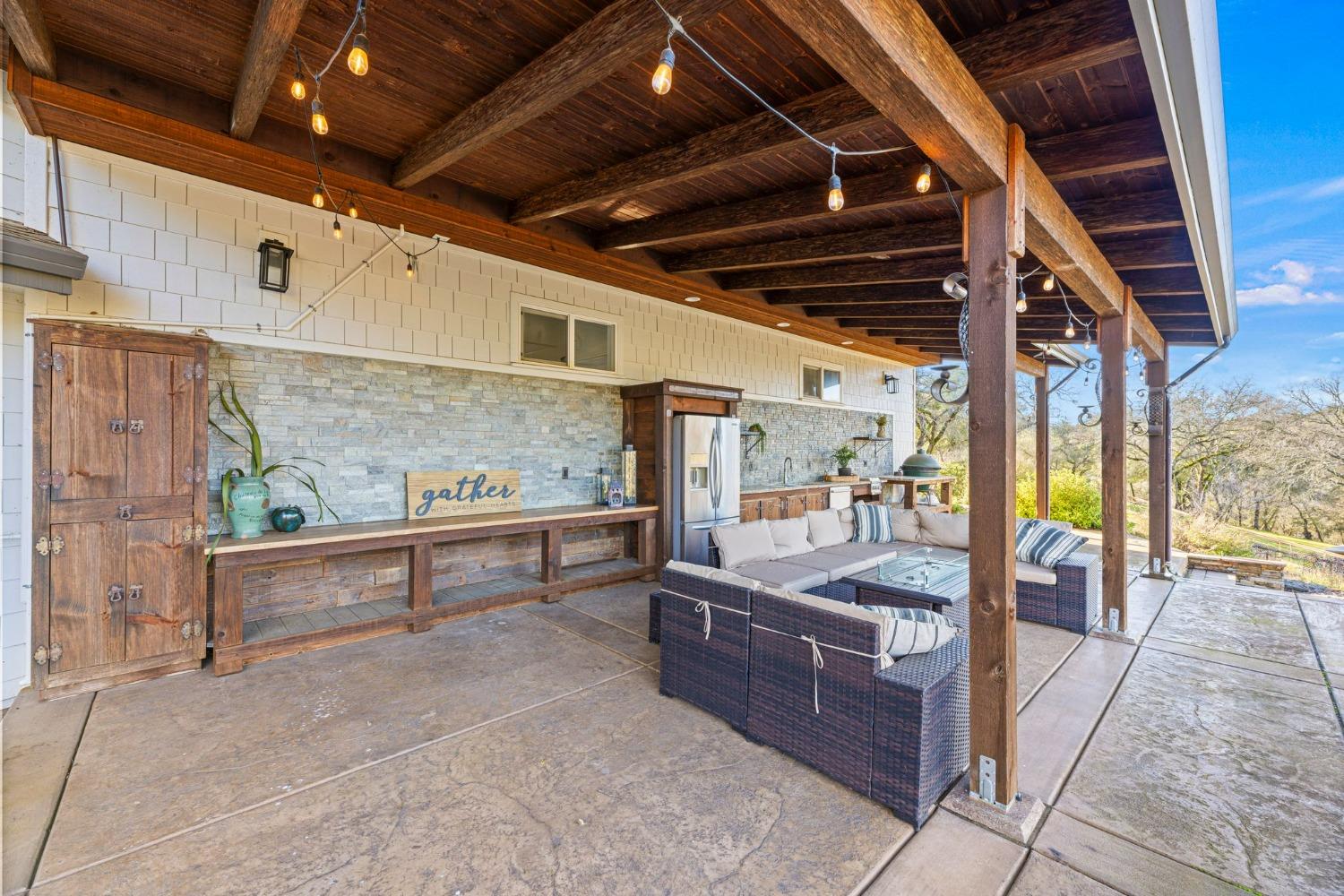 6271 Mr Magpie Court