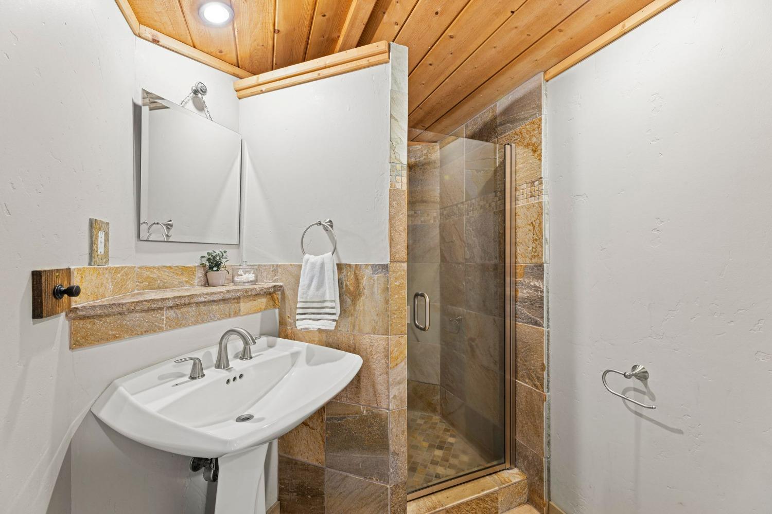 6271 Mr Magpie Court