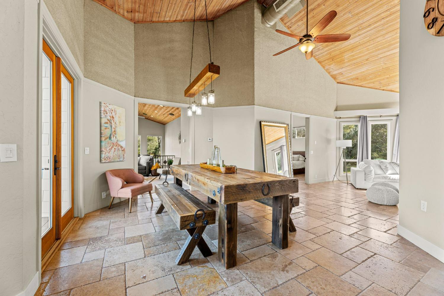 6271 Mr Magpie Court