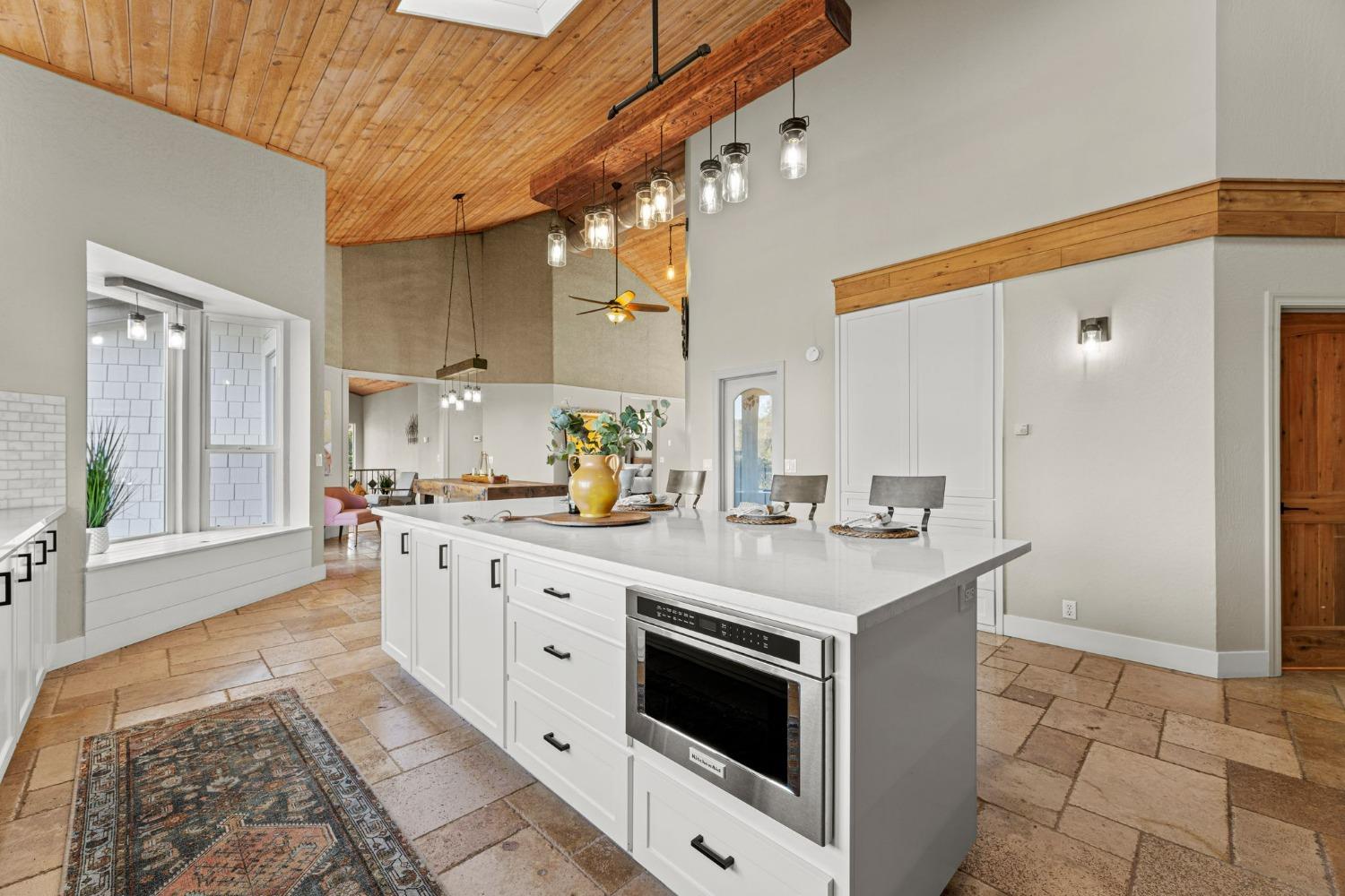 6271 Mr Magpie Court