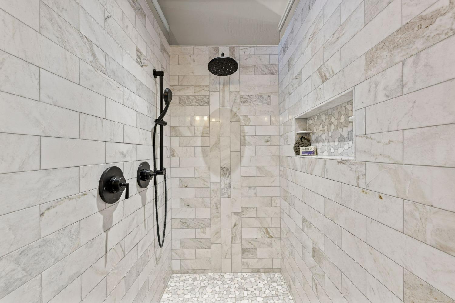 6271 Mr Magpie Court