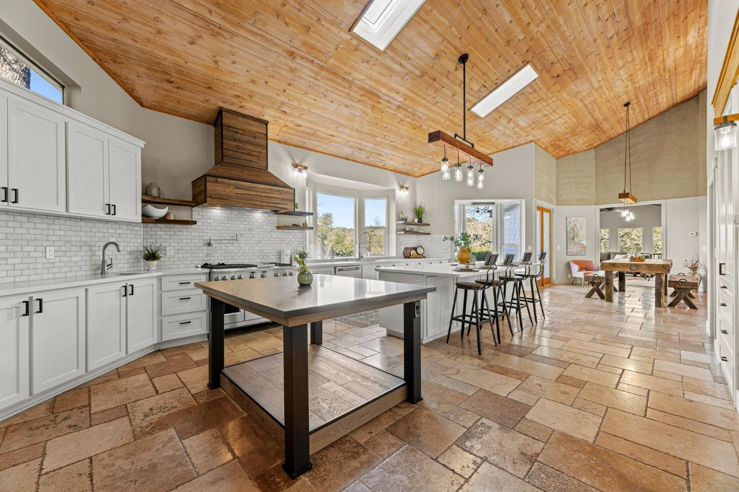 6271 Mr Magpie Court