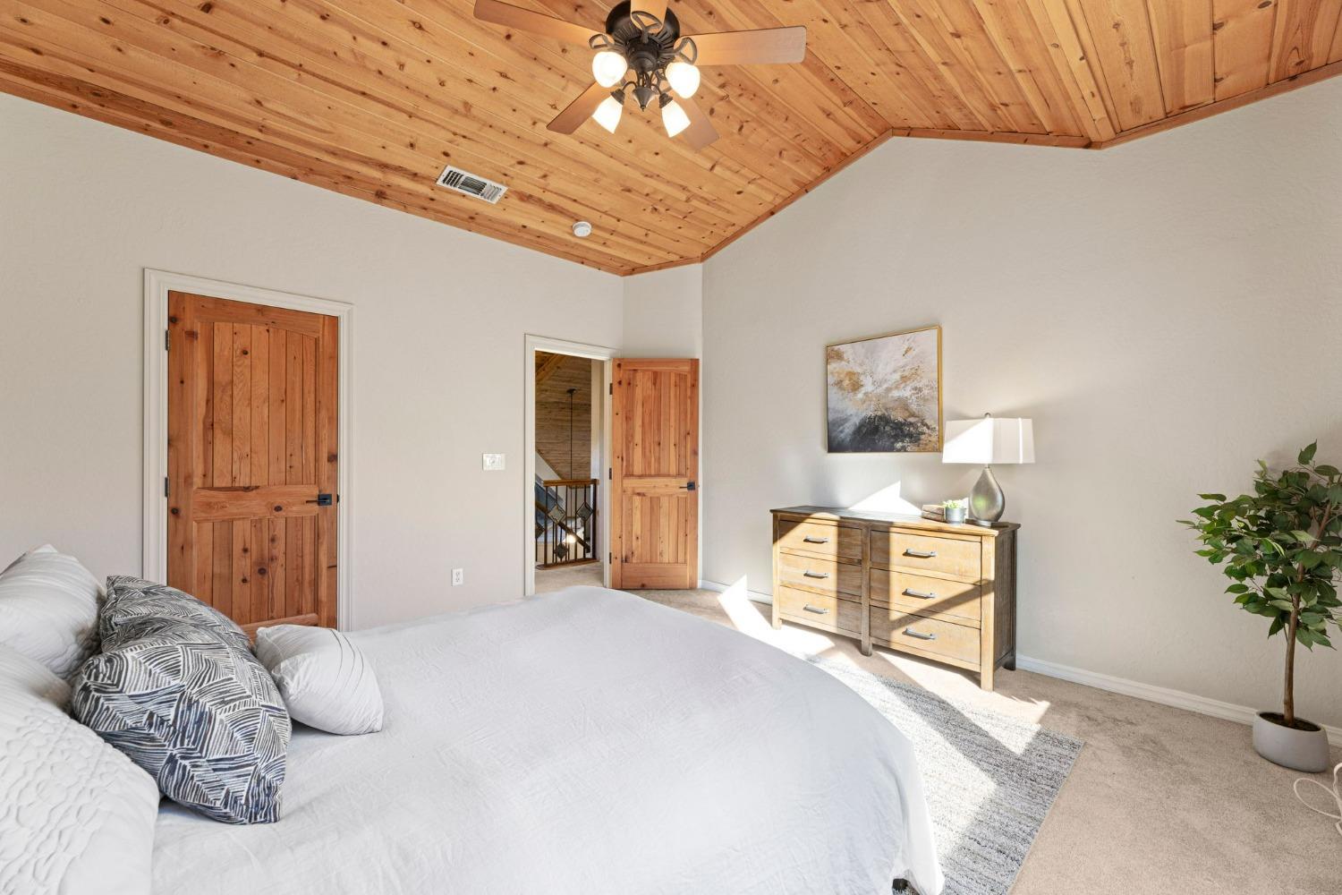 6271 Mr Magpie Court