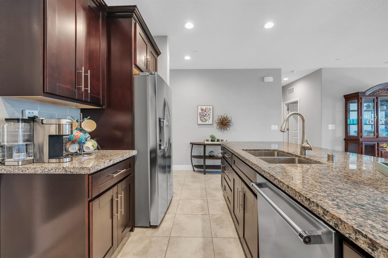 571 Willow Ridge Court