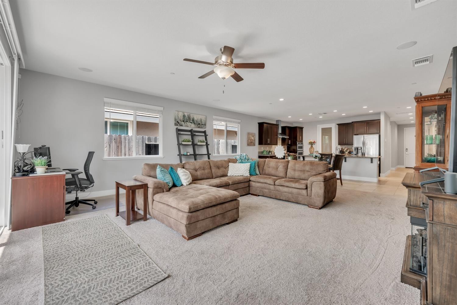 571 Willow Ridge Court