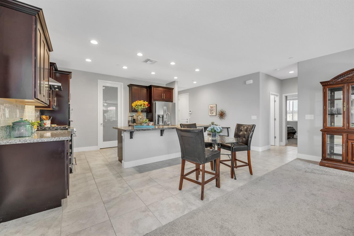 571 Willow Ridge Court